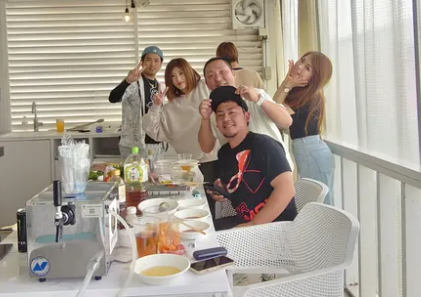 配管固定の現場作業